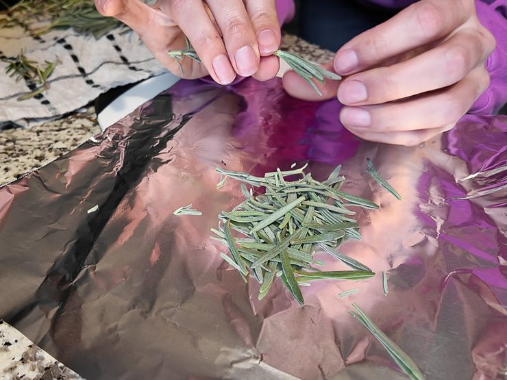 removing lavender leaves