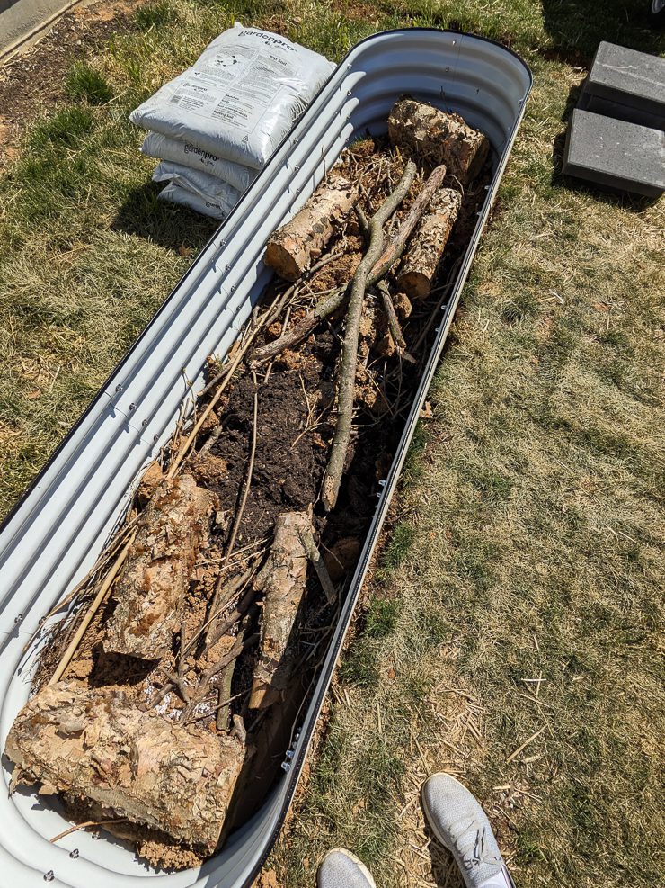 filling raised beds with yard waste